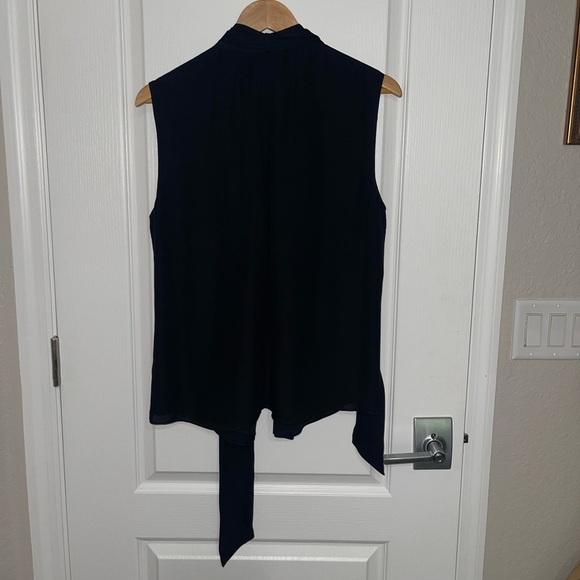 TORY BURCH Black Sleeveless Blouse Bow Gold Button Hardware Emblem 100% Silk 14 - Picture 7 of 8